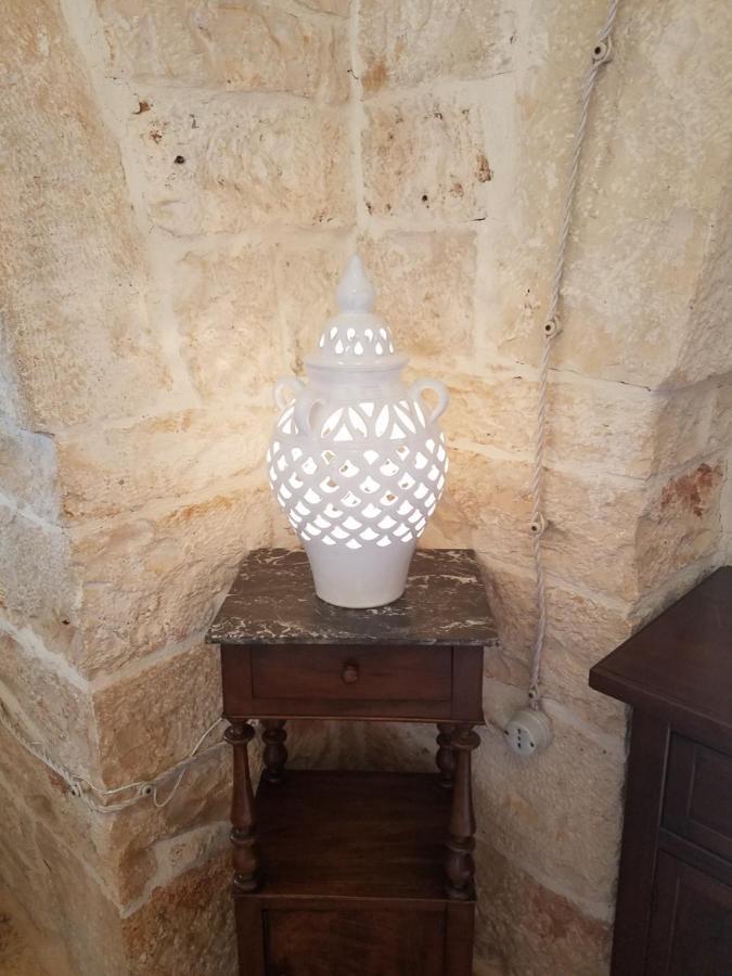 Antico Trullo Immerso Nella Campagna Alberobello Exteriör bild
