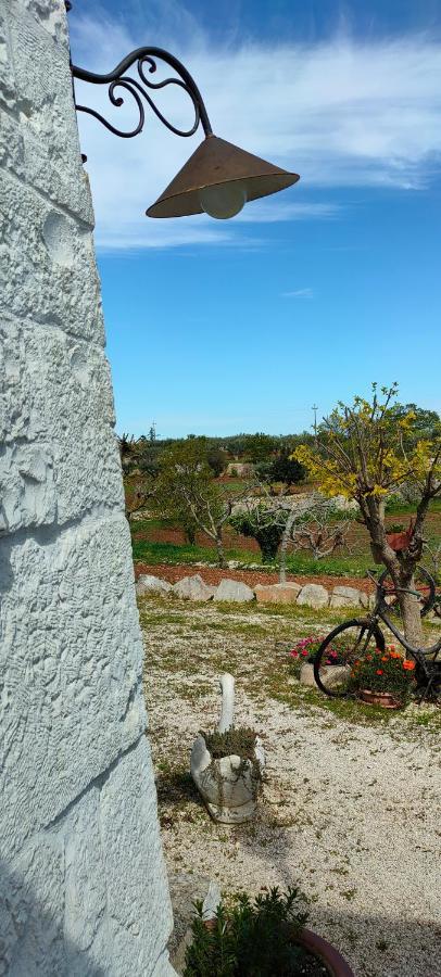 Antico Trullo Immerso Nella Campagna Alberobello Exteriör bild