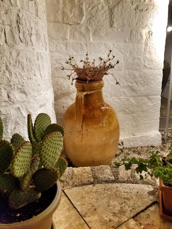 Antico Trullo Immerso Nella Campagna Alberobello Exteriör bild